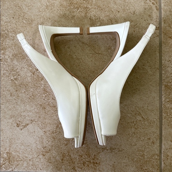 KELLY & KATIE Nerani White Heels size 9.5 - Picture 3 of 10